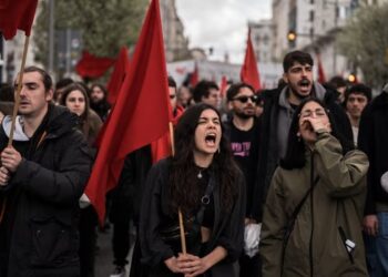 Thousands in Spain join nationwide march to protest against housing crisis
