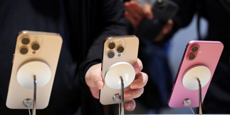 Here’s how much a ‘Made in the USA’ iPhone would cost – $3,500