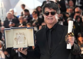 Jafar Panahi wins Palme d’Or in defiant return to world stage