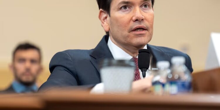 US revokes student visas for Chinese