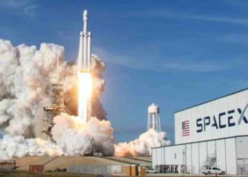 Starship breaks apart over Indian Ocean in milestone SpaceX test