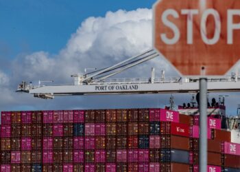 US trade deficit hits record high as businesses, consumers try to get ahead of Trump tariffs