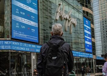 Asian markets mixed as traders weigh economic signals ahead of Western session