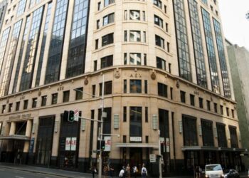 Asian markets rally as US jobs data lifts trade war fears