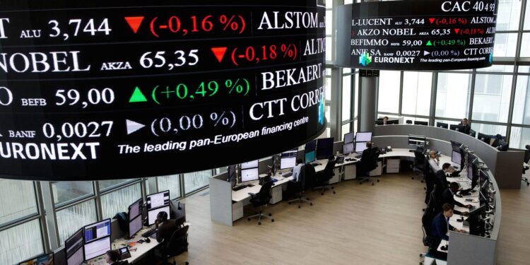 European markets dip as geopolitical fears weigh