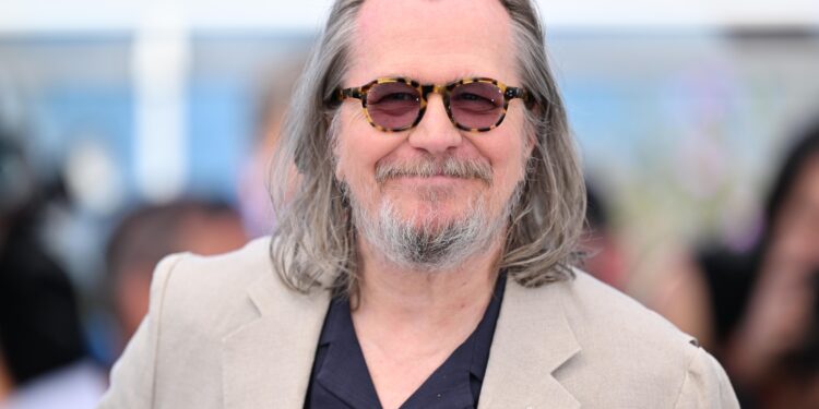 Sir Gary Oldman: A Knighted legacy in cinema – video