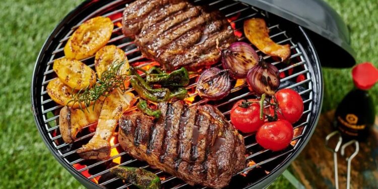 Mastering the art of BBQ: What, when, how and who should take the tongs