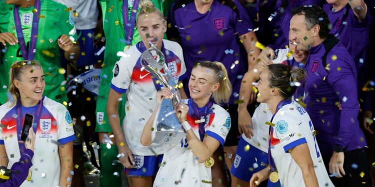 Chloe Kelly the hero again as England beat Spain in Euro 2025 final shootout