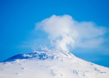 Melting glaciers spark fears of volcanic eruptions