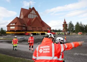 Entire church begins two-day journey across Swedish city