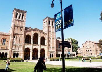 Trump administration demands $1bn from UCLA to restore federal funding