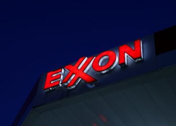 Exxon funded thinktanks to spread climate denial in Latin America, documents reveal