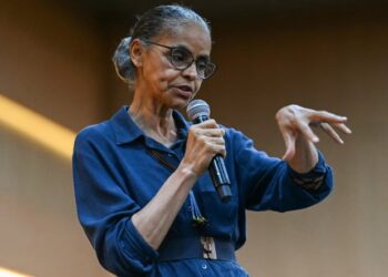 Brazil hosts call for fossil-fuel phase-out roadmap at COP30