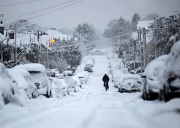Scientists warn of severe climate-related risks to UK economy and national security