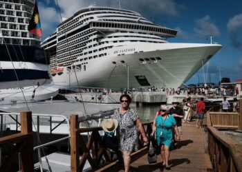 ‘Rebranded plantations’: how empire shaped luxury Caribbean tourism