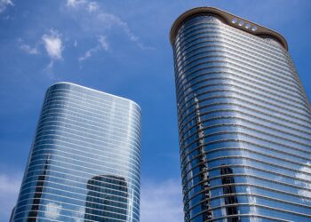 Enron’s collapse exposes the darkest chapter of corporate fraud in modern US history