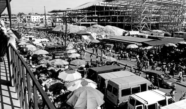 Kumasi market traders move from cash to digital payments