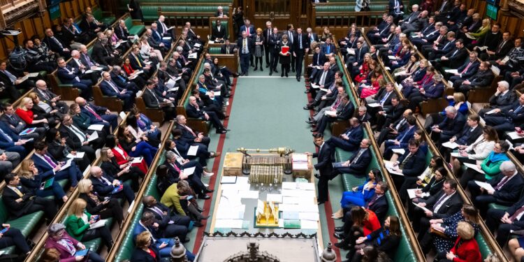 UK MPs warn of ‘extreme rightwing tropes’ in US rhetoric as Commons urges Starmer to respond