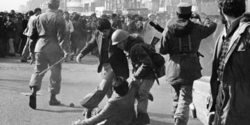 Iran police chief issues surrender ultimatum after deadly protests