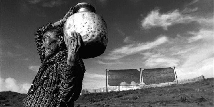 Reimagining matter’: scientist builds machine that pulls water from dry air