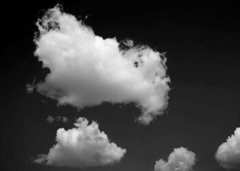 Disconnected clouds gain traction as firms tighten AI data governance
