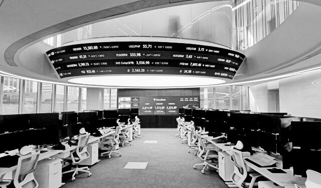 Seoul stocks slide at open as risk-off sentiment prevails