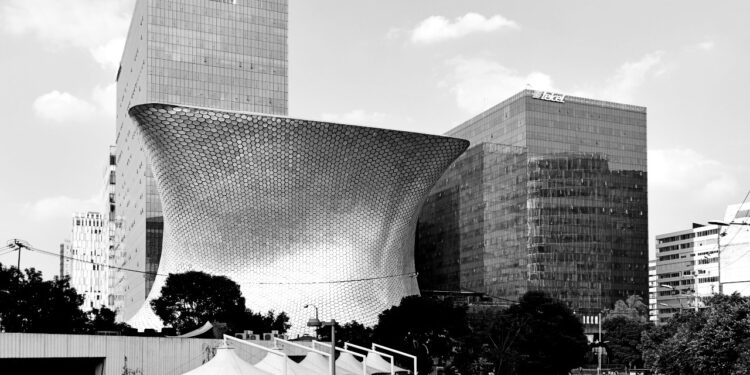 América Móvil moves to acquire 73% of Desktop in Brazil expansion push