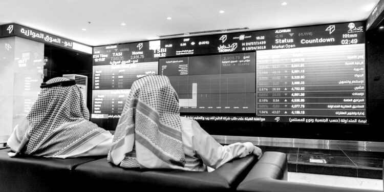 Arab markets open cautiously higher as oil rebound supports sentiment