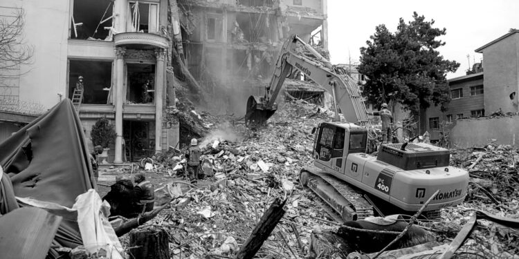 Iran denies negotiations as US delays strikes and Europe calls for diplomacy