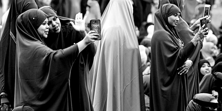 Cheaper smartphones key to closing Africa’s digital divide, says GSMA