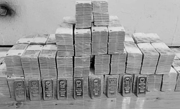 Hungary seizes millions of euros in cash and gold from Ukrainian convoy