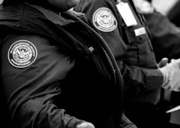 ICE agents deployed to US airports amid shutdown disruption