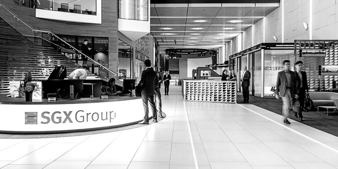 Singapore market opens cautiously as investors track oil and regional risk