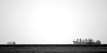 Trump casts doubt on Iran ceasefire as Hormuz remains closed