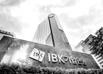 Vietnam approves first foreign bank licence since 2008