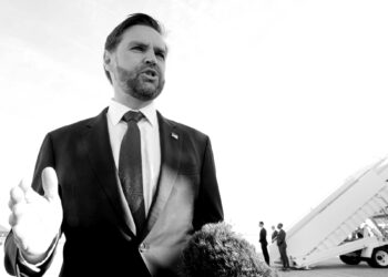 High-stakes diplomacy begins as Vance lands in Islamabad