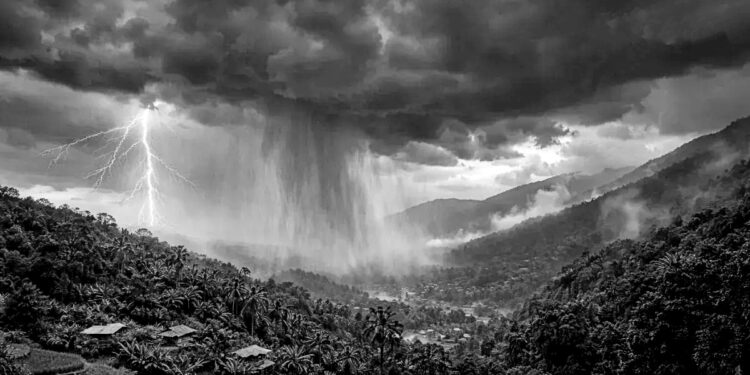 Weak monsoon threatens double economic hit for India