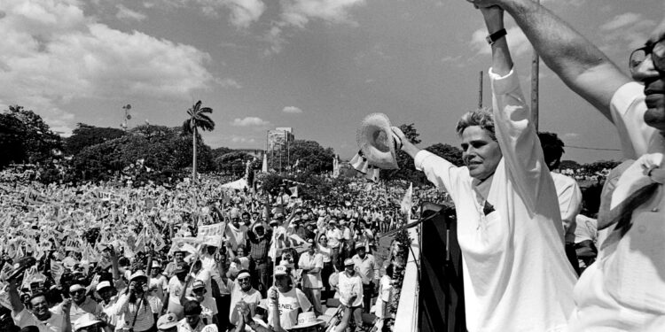On this day in 1990: Violeta Barrios de Chamorro was sworn in as president in Nicaragua
