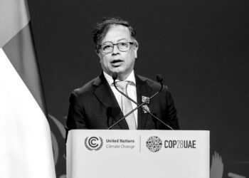 Petro warns climate summit that ‘suicidal’ capitalism risks war and fascism