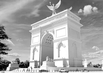 Trump unveils grand vision for Washington triumphal arch, “Arc de Trump”