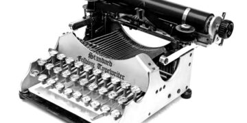On this day i 1892: A patent for the first portable typewriter was issued in the United States