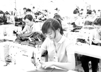 Vietnam’s furniture and fashion exporters gain momentum through e-commerce expansion