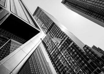 Anthropic expands into Wall Street with new AI agents for financial firms