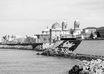 On this day in 1502: Christopher Columbus set sail from Cádiz, Spain, hoping to find a passage to Asia