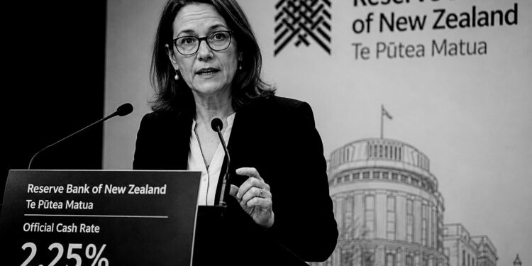 New Zealand holds rates as Breman breaks RBNZ deadlock