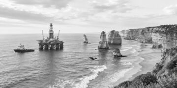 New offshore gasfield near Twelve Apostles sparks environmental backlash