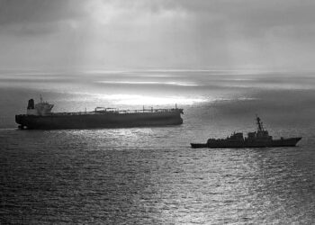 US awaits Iran response as ceasefire negotiations continue amid Hormuz fighting