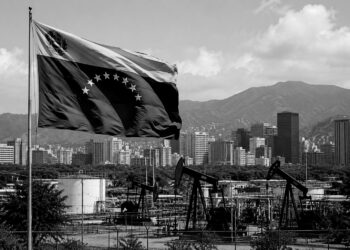 Investors rush toward Venezuela as debt restructuring sparks cautious optimism