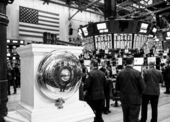 Sinda makes NYSE debut as silver investors back Mexico project