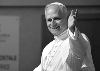 Pope Leo calls for leaders to reject polarisation as Spanish tour begins
